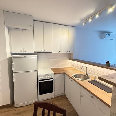 Аренда уютной 2-комнатной квартиры 46 м² в районе Врачар, Белград, Сербия
